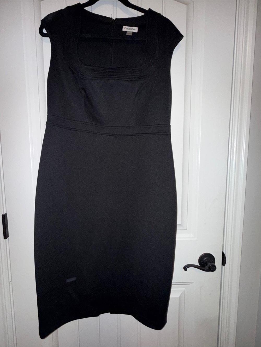 Calvin Klein Black Cap-Sleeve Square-Neck Sheath Dress